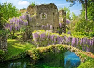 10 Places in Italy that look like a Fairy-tale