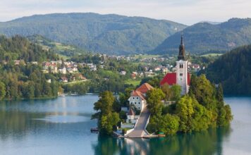 15 Charming European Towns You Should Visit (Before They Get Busy!)