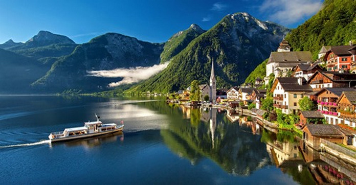 10 Incredibly Beautiful Towns in Europe!