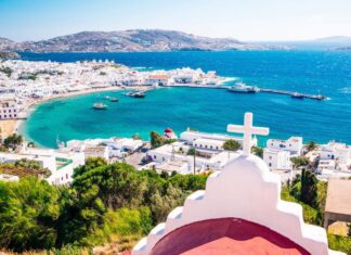Planning a Trip to Greece: 10 Step Easy to Follow Guide