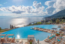 10 Extraordinary Luxury Hotels in Greece