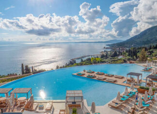 10 Extraordinary Luxury Hotels in Greece