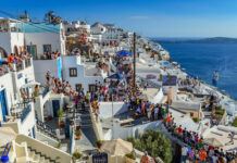 10 Tourist Places Around the World That Might Disappoint You in Real Life