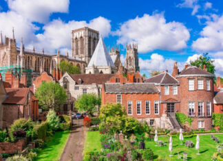 Top 10 Most Beautiful Places to Visit in England
