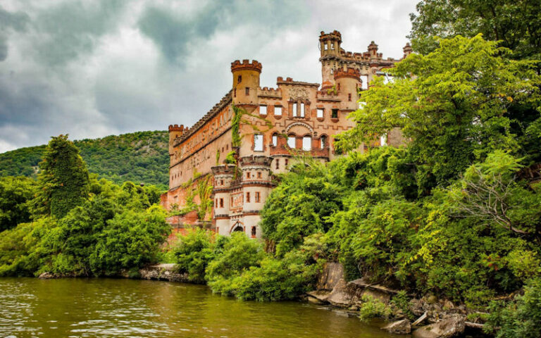 10 Most Mysterious Buildings in the World | Earthology365 | Page 7