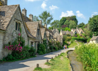 Top 10 Most Beautiful Villages in England Worth Exploring