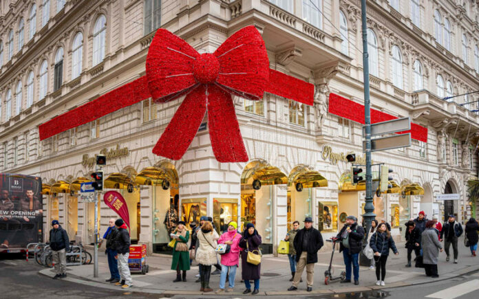 10 European Cities That Turn into a Christmas Fairyland Each Year