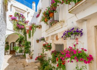 15 Charming Italian Towns You Should Visit (Before They Get Busy!)